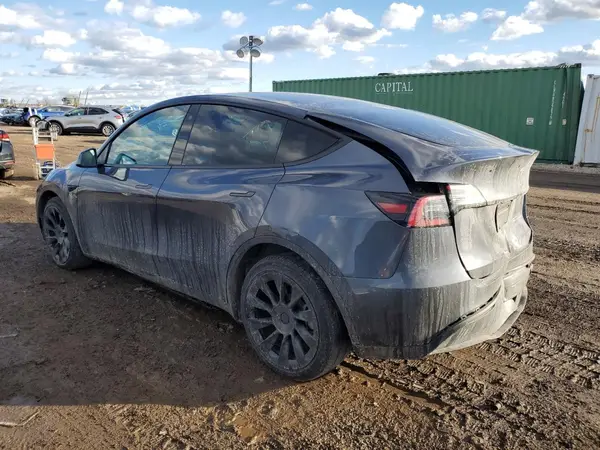 7SAYGDEE7NF386082 2022 TESLA MODEL Y - Image 2