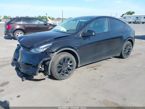 7SAYGDEE7NF386972 2022 TESLA MODEL Y - Image 2