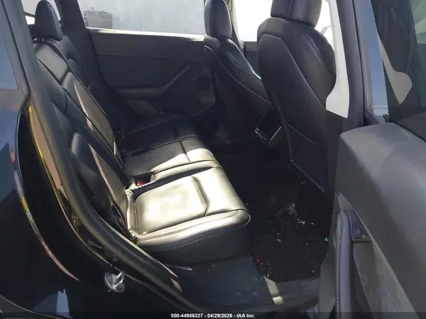 7SAYGDEE7NF386972 2022 TESLA MODEL Y - Image 8