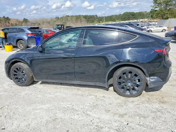 7SAYGDEE7NF387457 2022 TESLA MODEL Y - Image 2