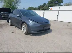 7SAYGDEE7NF388995 2022 TESLA MODEL Y