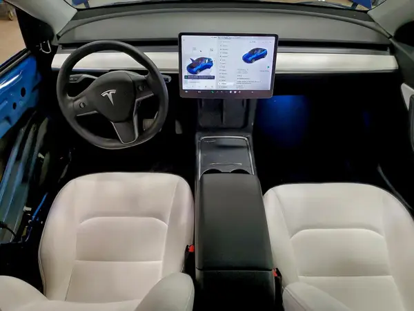 7SAYGDEE7NF395123 2022 TESLA MODEL Y - Image 8