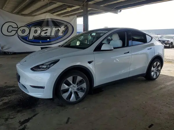7SAYGDEE7NF416133 2022 TESLA MODEL Y - Image 1
