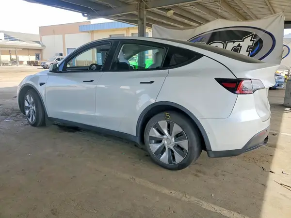 7SAYGDEE7NF416133 2022 TESLA MODEL Y - Image 2