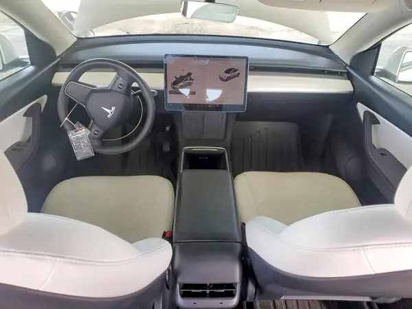 7SAYGDEE7NF416133 2022 TESLA MODEL Y - Image 8