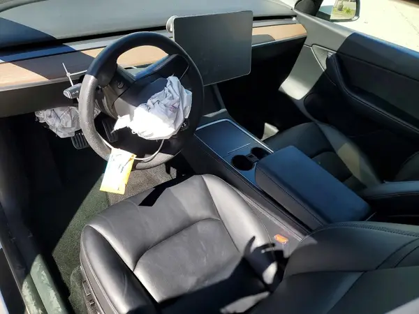 7SAYGDEE7NF424071 2022 TESLA MODEL Y - Image 8