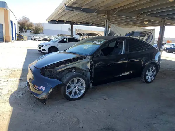 7SAYGDEE7NF426113 2022 TESLA MODEL Y - Image 1