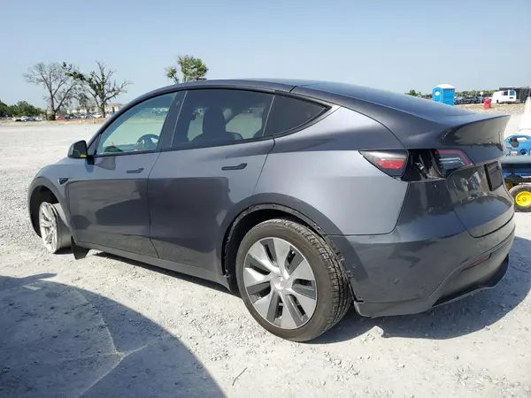 7SAYGDEE7NF426774 2022 TESLA MODEL Y - Image 2