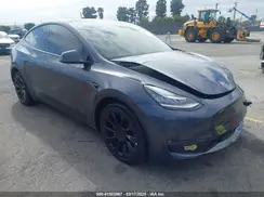7SAYGDEE7NF431098 2022 TESLA MODEL Y