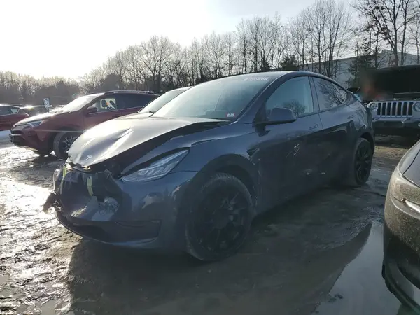 7SAYGDEE7NF434003 2022 TESLA MODEL Y - Image 1