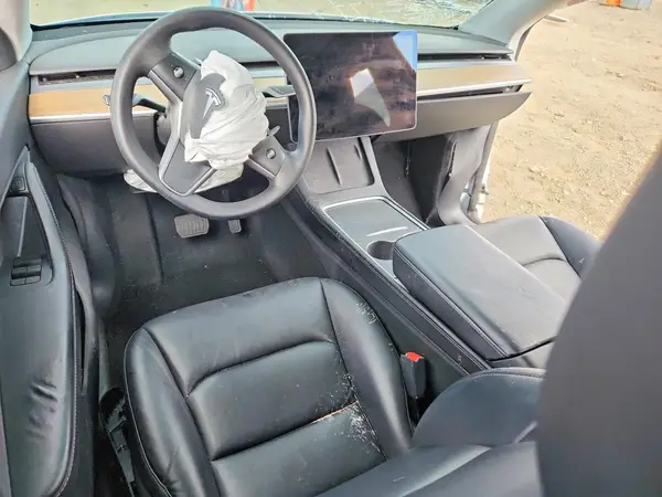 7SAYGDEE7NF436995 2022 TESLA MODEL Y - Image 8