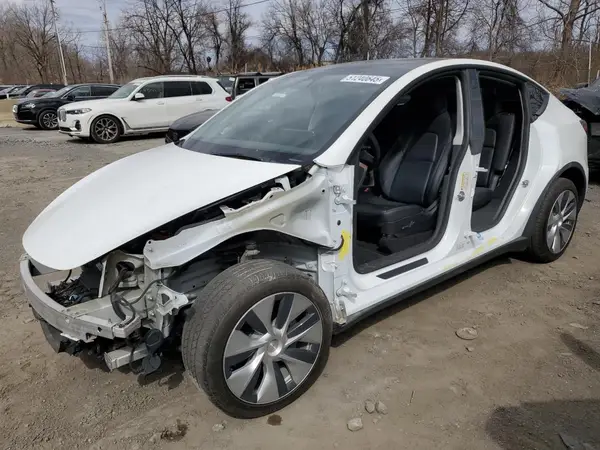 7SAYGDEE7NF437385 2022 TESLA MODEL Y - Image 1