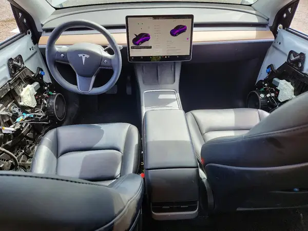 7SAYGDEE7NF445986 2022 TESLA MODEL Y - Image 8