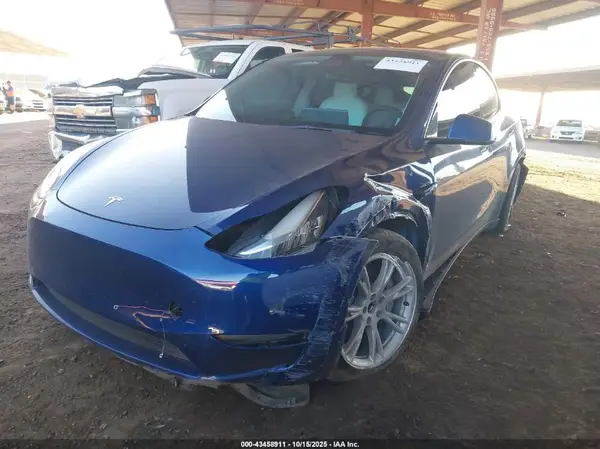 7SAYGDEE7NF446216 2022 TESLA MODEL Y - Image 2