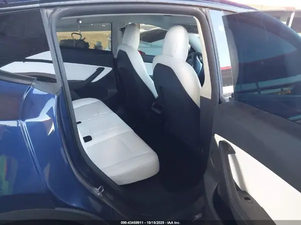 7SAYGDEE7NF446216 2022 TESLA MODEL Y - Image 8