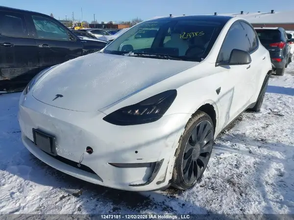 7SAYGDEE7NF447236 2022 TESLA MODEL Y - Image 2