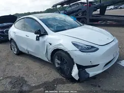 7SAYGDEE7NF456776 2022 TESLA MODEL Y