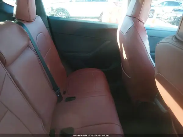 7SAYGDEE7NF460973 2022 TESLA MODEL Y - Image 8