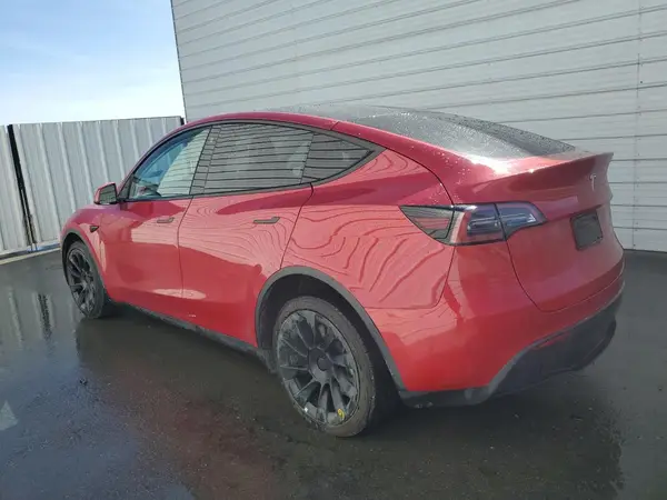 7SAYGDEE7NF481452 2022 TESLA MODEL Y - Image 2
