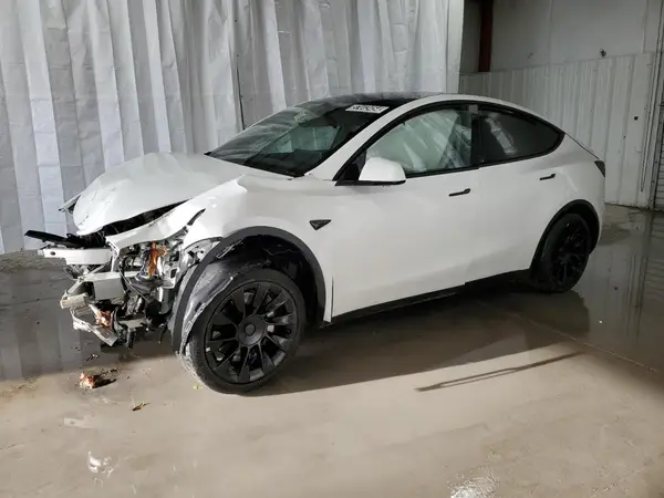 7SAYGDEE7NF481869 2022 TESLA MODEL Y - Image 1
