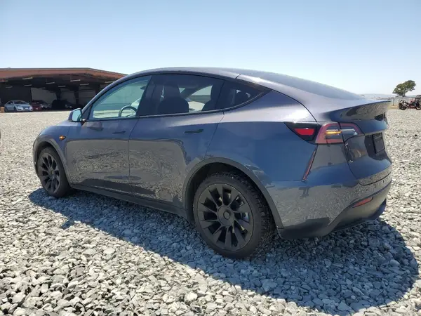 7SAYGDEE7NF504891 2022 TESLA MODEL Y - Image 2