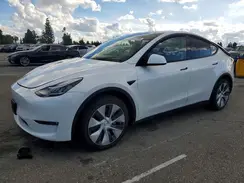 7SAYGDEE7NF512120 2022 TESLA MODEL Y