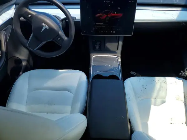 7SAYGDEE7NF521383 2022 TESLA MODEL Y - Image 8