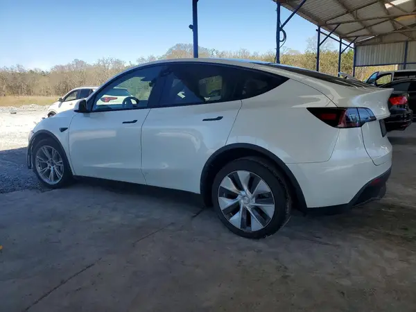 7SAYGDEE7NF537535 2022 TESLA MODEL Y - Image 2