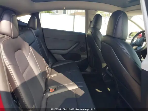 7SAYGDEE7NF541066 2022 TESLA MODEL Y - Image 8