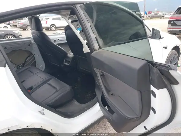 7SAYGDEE7NF544033 2022 TESLA MODEL Y - Image 8