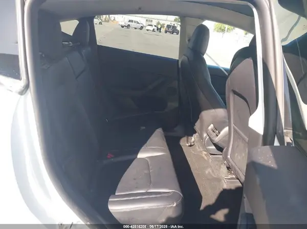 7SAYGDEE7NF555730 2022 TESLA MODEL Y - Image 8