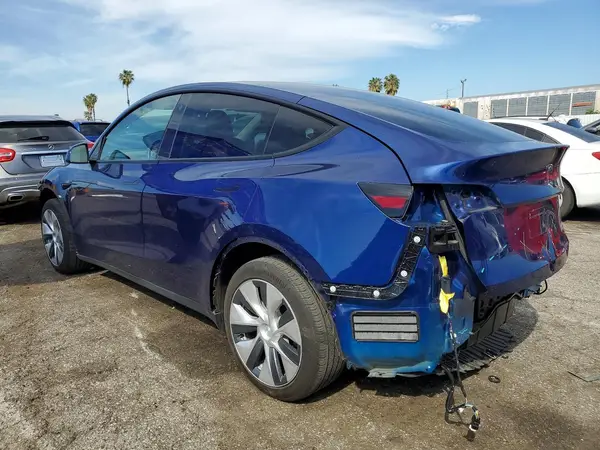 7SAYGDEE7NF556683 2022 TESLA MODEL Y - Image 2