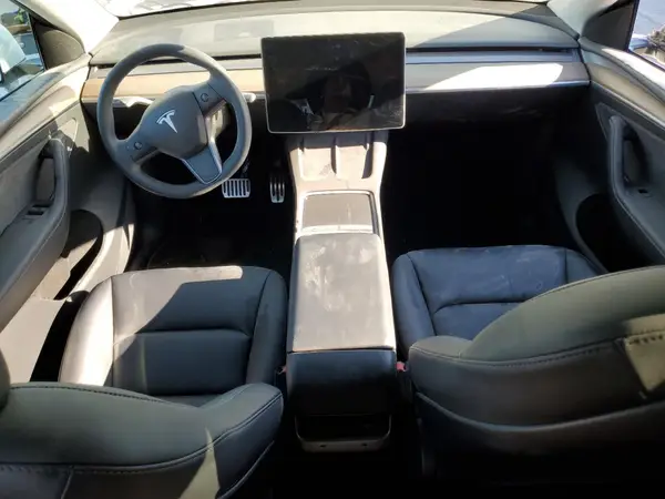 7SAYGDEE7NF557963 2022 TESLA MODEL Y - Image 8