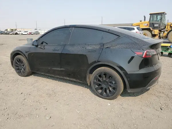 7SAYGDEE7NF567814 2022 TESLA MODEL Y - Image 2