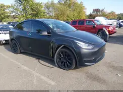 7SAYGDEE7PA024995 2023 TESLA MODEL Y