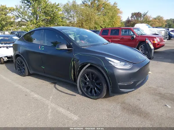 7SAYGDEE7PA024995 2023 TESLA MODEL Y - Image 1