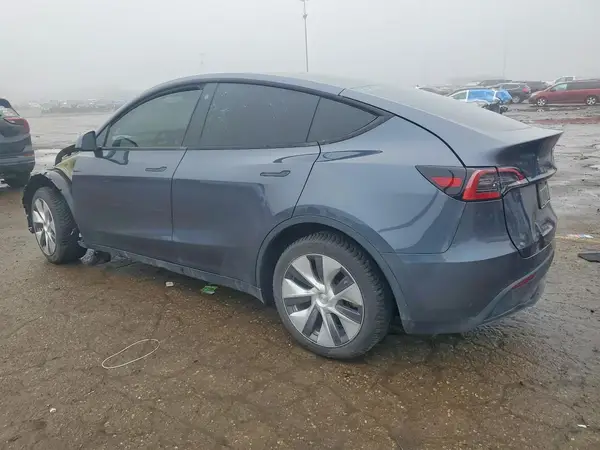 7SAYGDEE7PA025239 2023 TESLA MODEL Y - Image 2