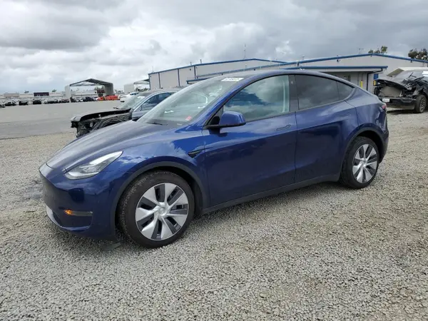 7SAYGDEE7PA028531 2023 TESLA MODEL Y - Image 1