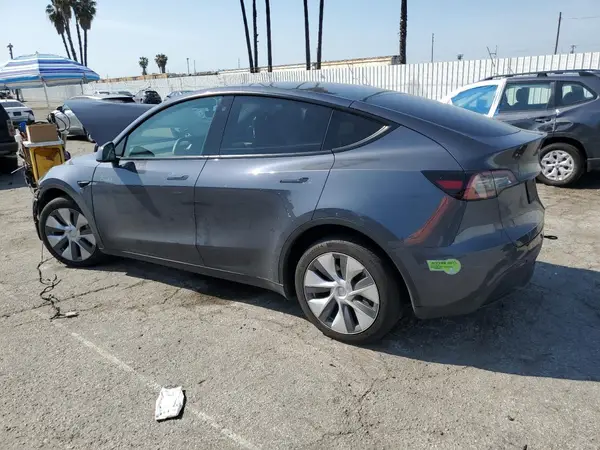 7SAYGDEE7PA033924 2023 TESLA MODEL Y - Image 2