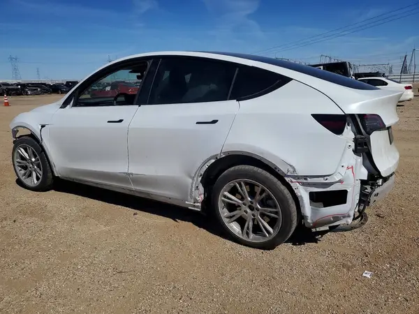 7SAYGDEE7PA034748 2023 TESLA MODEL Y - Image 2