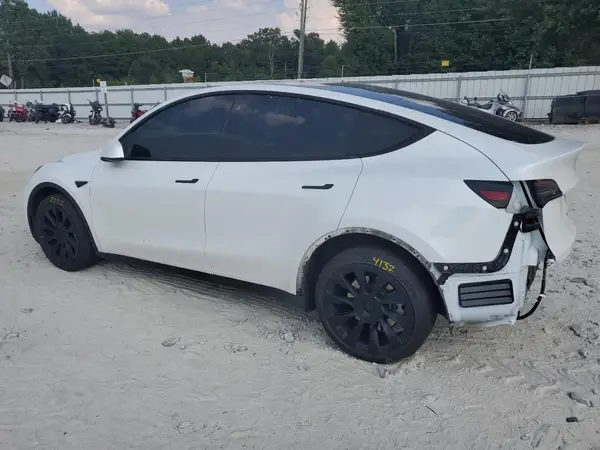 7SAYGDEE7PA035379 2023 TESLA MODEL Y - Image 2