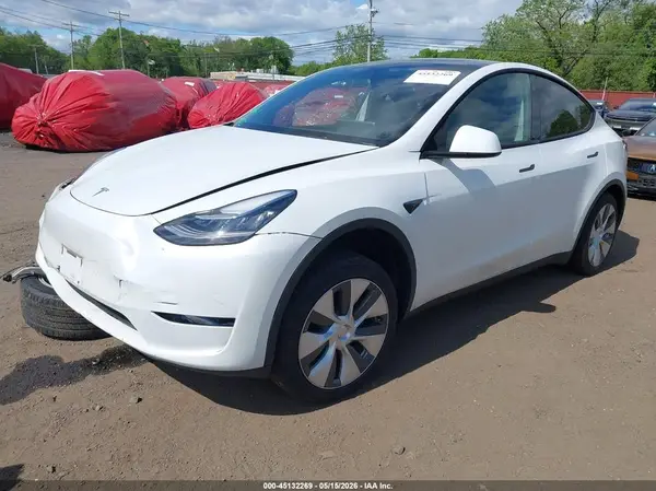 7SAYGDEE7PA035768 2023 TESLA MODEL Y - Image 2