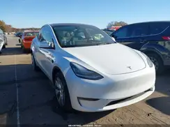7SAYGDEE7PA035771 2023 TESLA MODEL Y