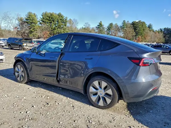 7SAYGDEE7PA038718 2023 TESLA MODEL Y - Image 2