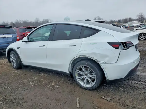 7SAYGDEE7PA055180 2023 TESLA MODEL Y - Image 2