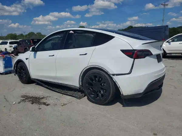 7SAYGDEE7PA059374 2023 TESLA MODEL Y - Image 2