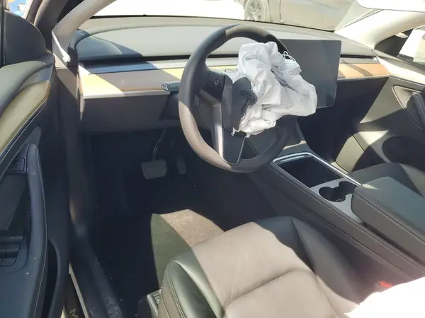 7SAYGDEE7PA059374 2023 TESLA MODEL Y - Image 8