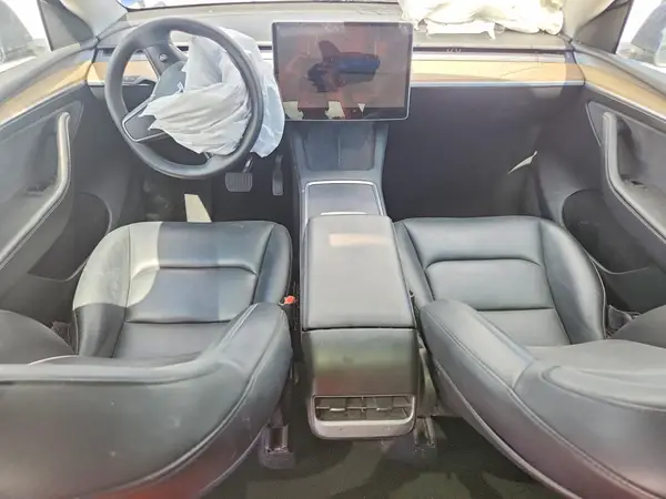 7SAYGDEE7PA063943 2023 TESLA MODEL Y - Image 8