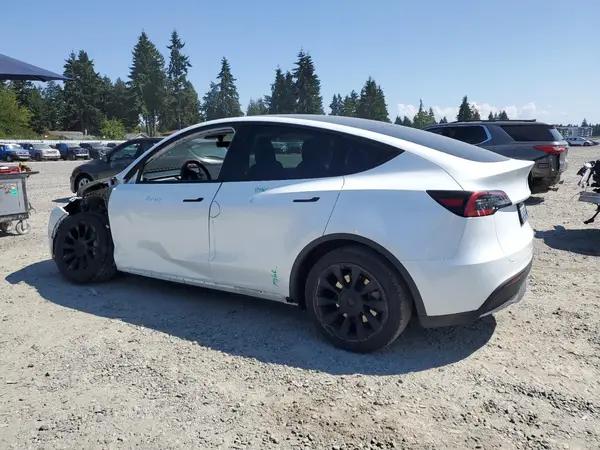 7SAYGDEE7PA071038 2023 TESLA MODEL Y - Image 2