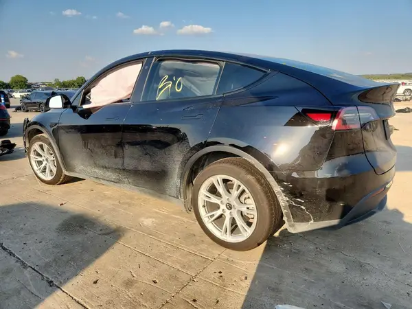 7SAYGDEE7PA088731 2023 TESLA MODEL Y - Image 2
